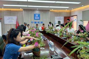 于根伟：球队在攻防两端做得不错，希望我们能保持住这种势头